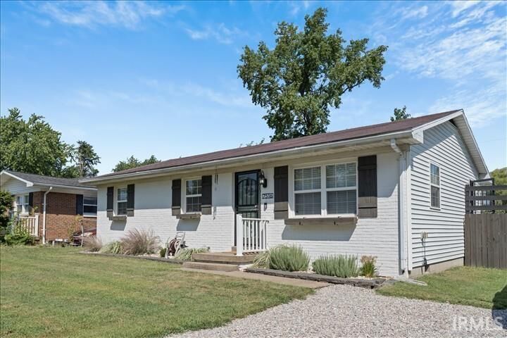 Property Photo: 7516 E Chandler Avenue IN 47715