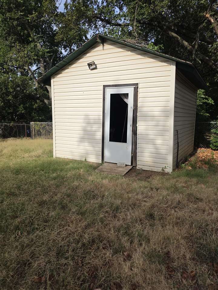 Property Photo: 2128 NW Smith Ave OK 73538