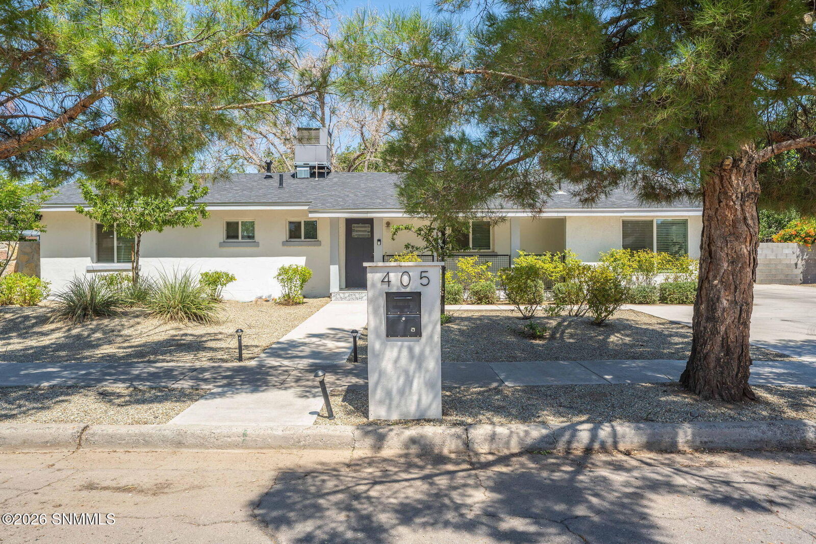 Property Photo: 405 Milton Avenue NM 88005