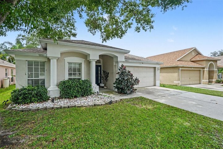 Property Photo: 13102 Early Run Lane FL 33578