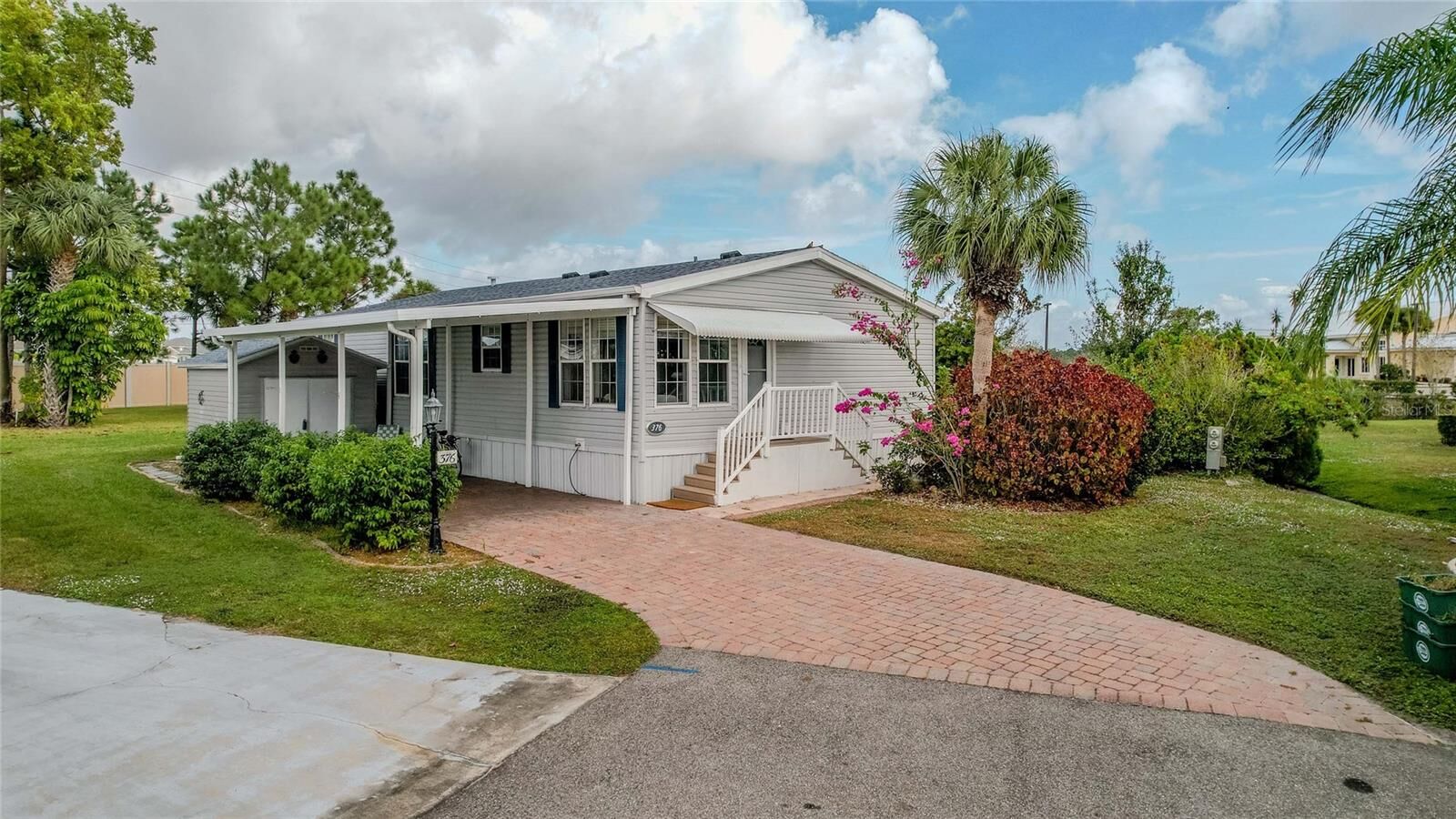 Property Photo:  2100 Kings Highway 376  FL 33980 