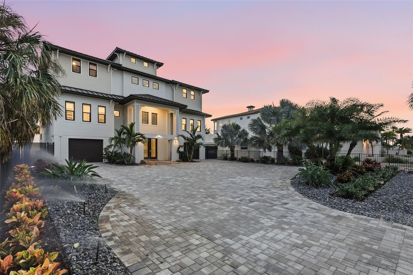 Property Photo: 15908 Gulf Boulevard FL 33708