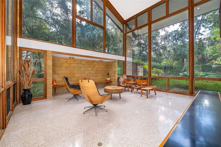 Property Photo:  291 Maple Court  FL 32765 