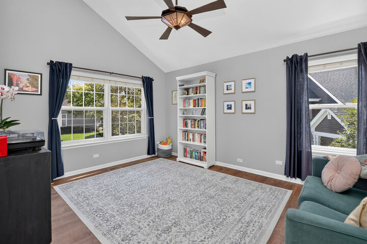 Property Photo:  255 Penny Lane  IL 60030 