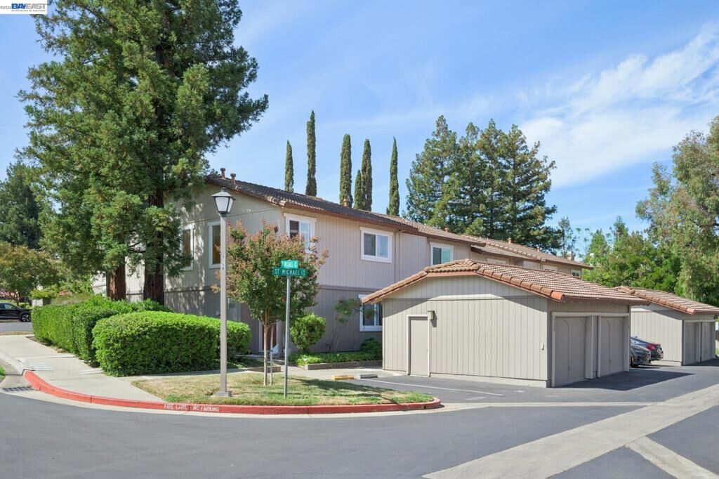 Property Photo:  728 Saint Michael Cir  CA 94566 