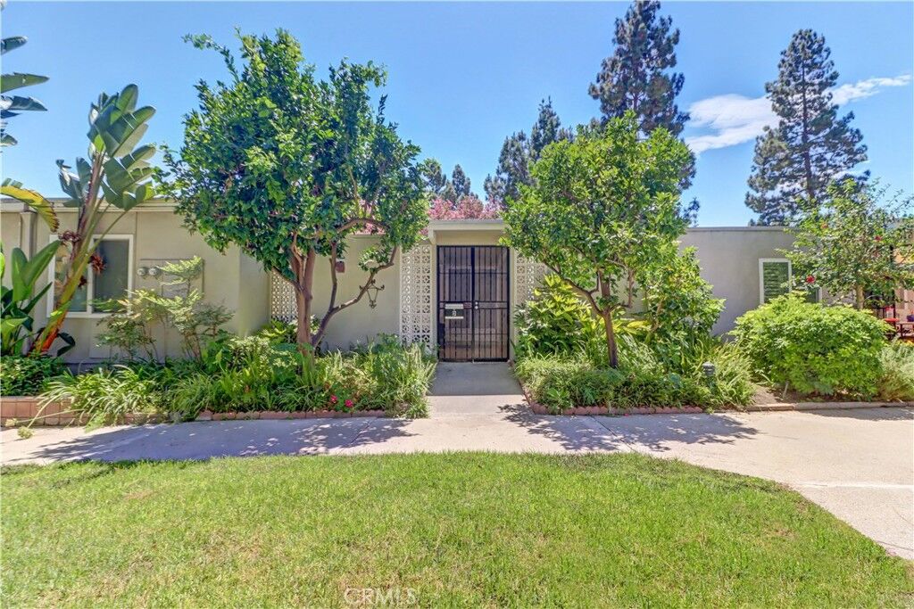 Property Photo:  310 Avenida Castilla D  CA 92637 