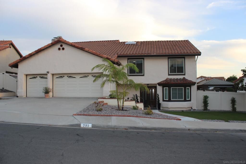 Property Photo:  