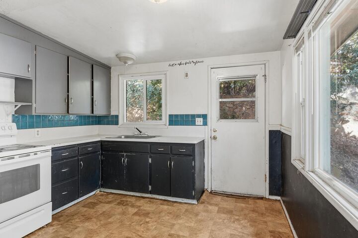 Property Photo:  873 Union Street  CA 95667 