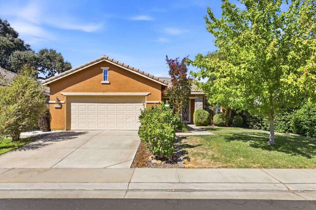 Property Photo: 5309 Fox Trotter Way CA 95757