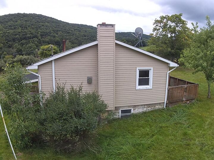 Property Photo: 1373 Round Top Road PA 18810