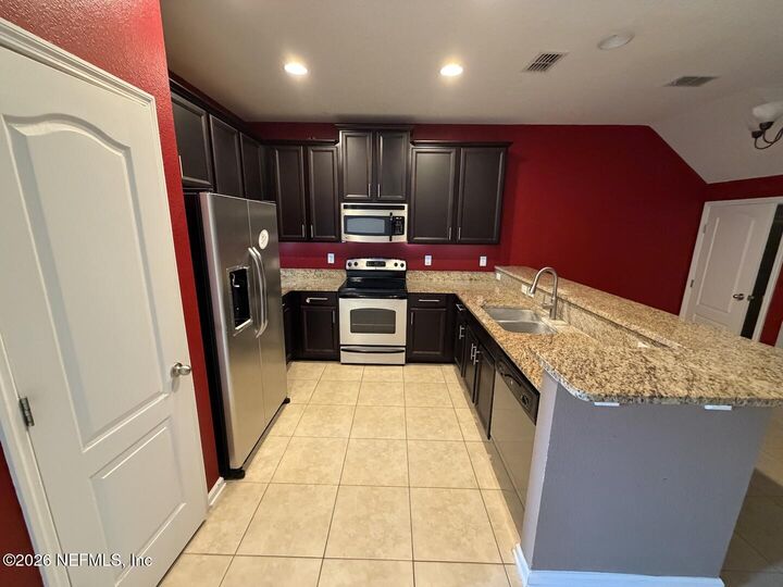 Property Photo:  12256 Black Walnut Court  FL 32226 