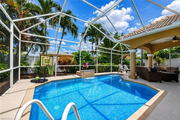 Property Photo:  651 106th Ave N  FL 34108 