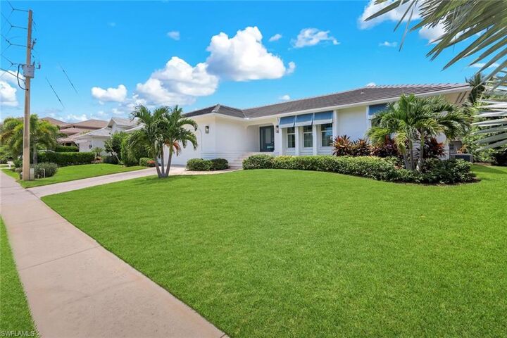 Property Photo:  641 Hernando Dr  FL 34145 