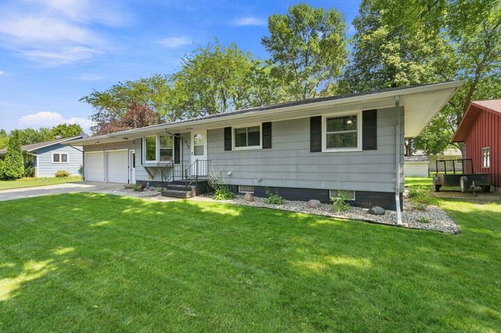 Property Photo:  1412 Elm Avenue N  MN 55336 