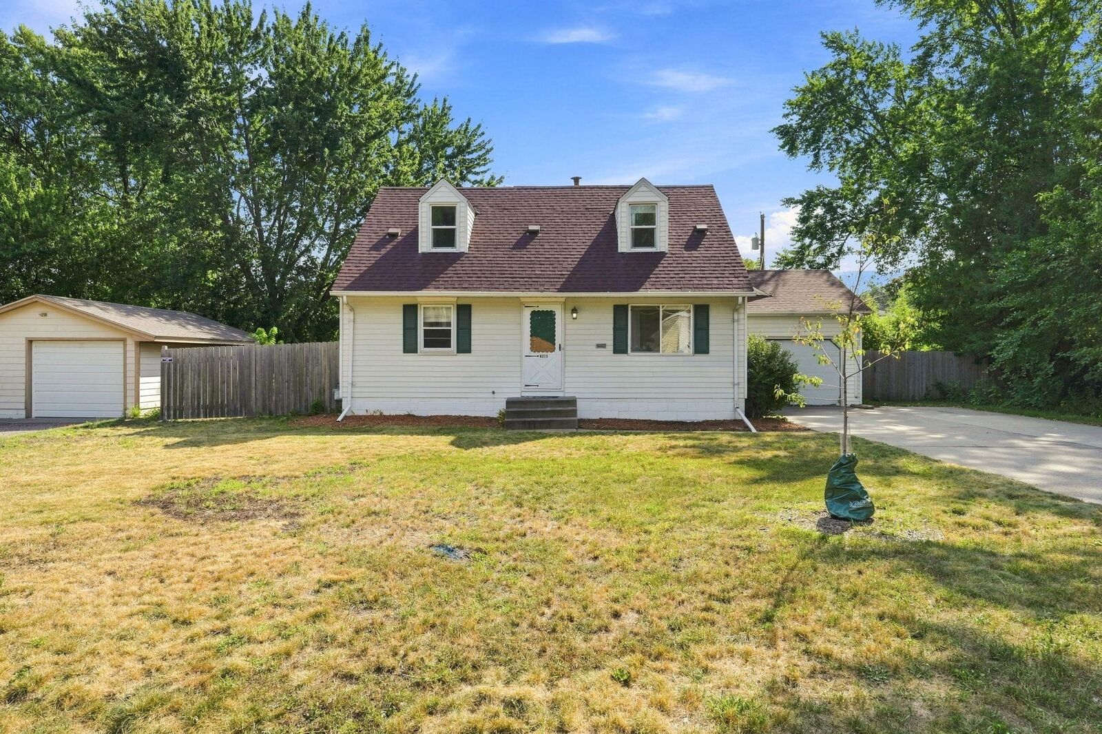 Property Photo:  4751 3rd Street NE  MN 55421 