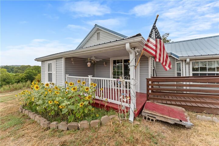 Property Photo:  1262 N Ar-59  AR 72736 