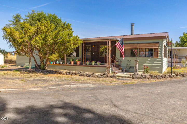 Property Photo: 11800 Tingley Lane Unit 10 OR 97603
