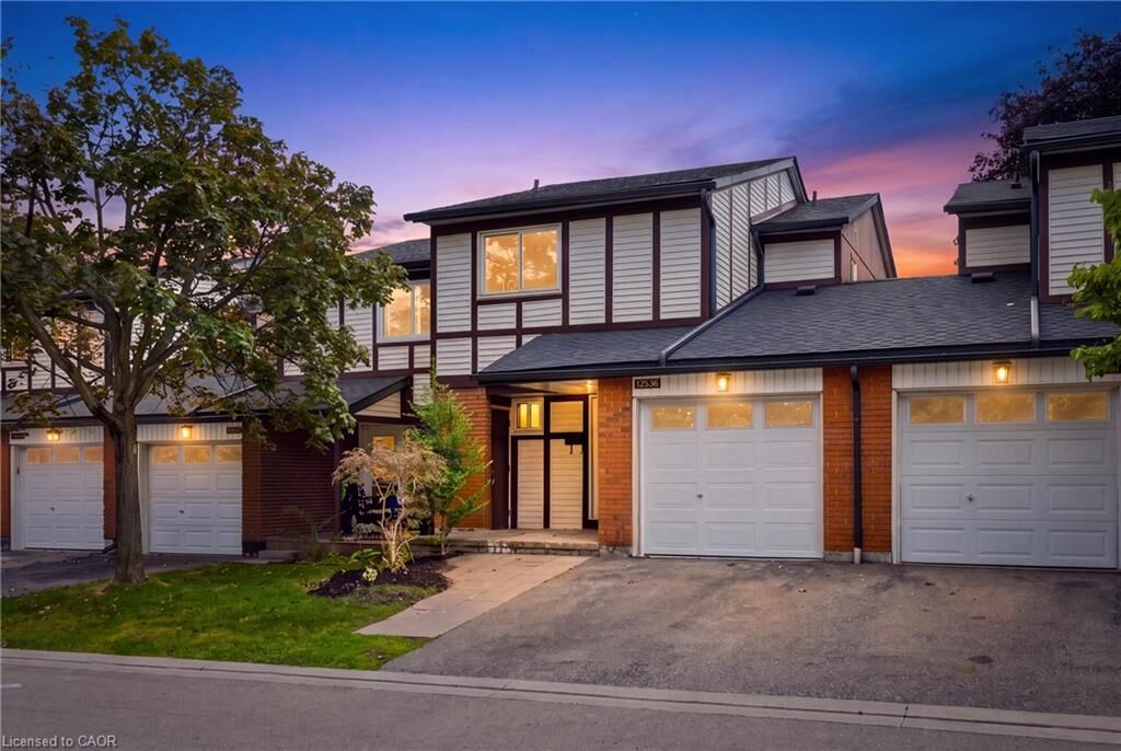 Property Photo:  5095 Pinedale Avenue 106  ON L7L 5K3 