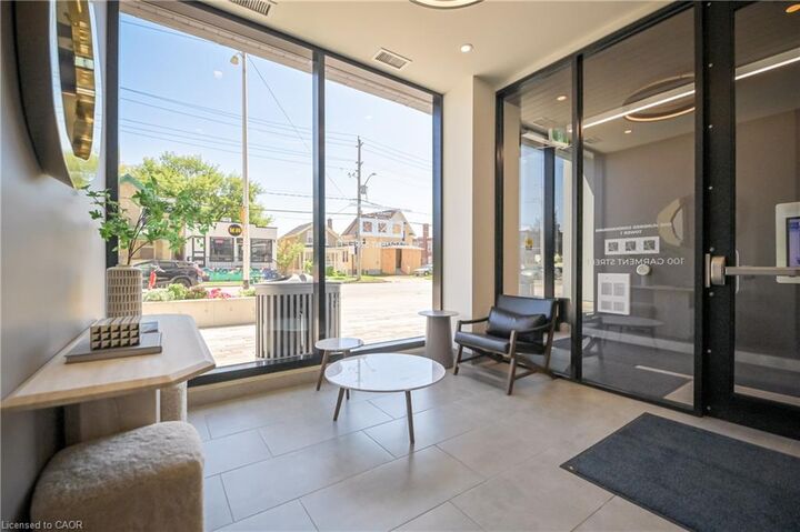 Property Photo:  100 Garment Street 1704  ON N2G 0C3 