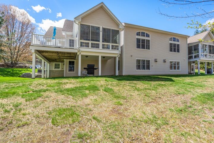 Property Photo:  3 Summerland Way 3  MA 01609 