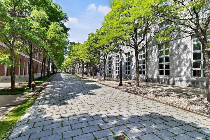 Property Photo: 33 3rd Avenue 7A MA 02129