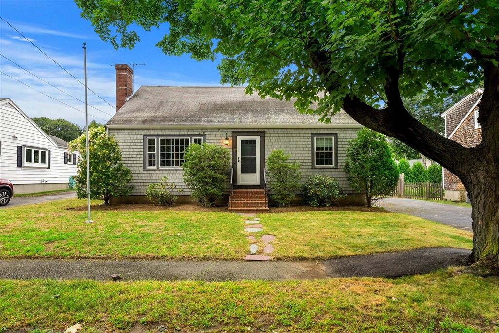 Property Photo: 18 Iverson Rd MA 01915
