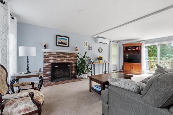 Property Photo:  64 Jordans Way  MA 01453 