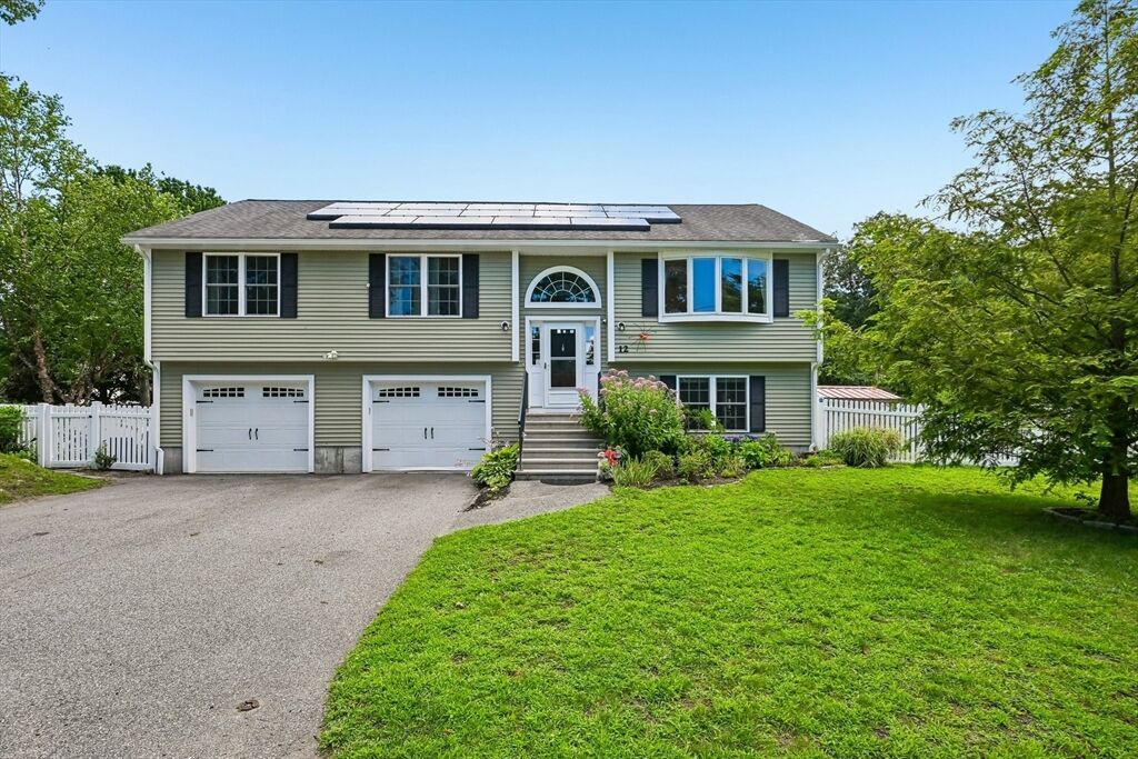 Property Photo:  12 Autumn St  MA 01821 