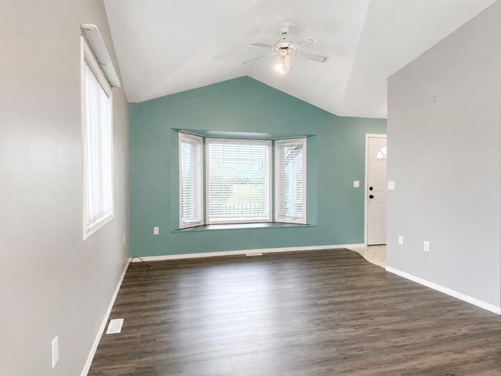 Property Photo:  121A & 121B, 71322 Range Road 262 121A &Amp 121B  AB T0H 0Y0 