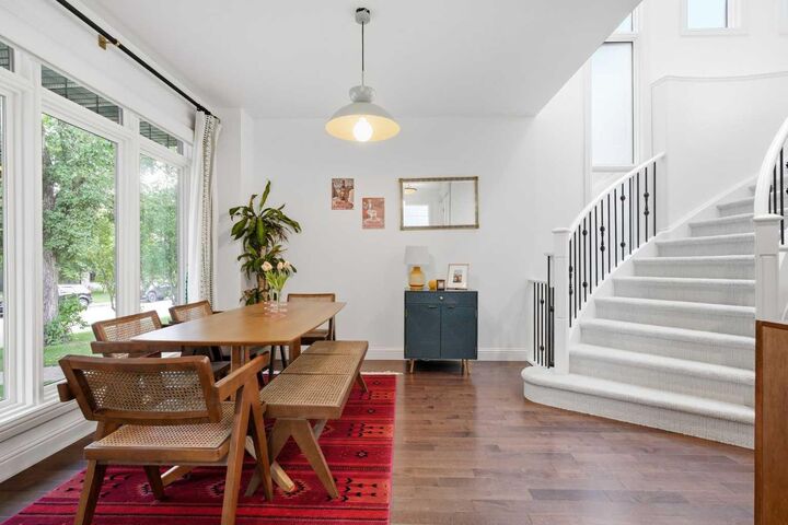 Property Photo: 2025 45 Avenue SW AB T2T 2P6