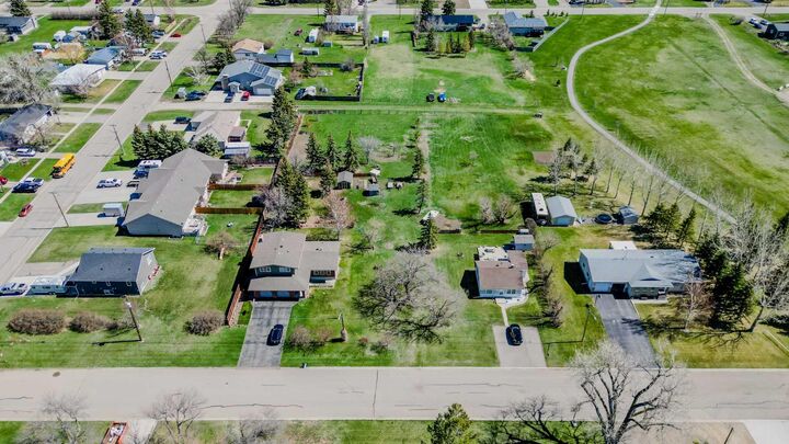 Property Photo:  235 S 100 E  AB T0K 2S0 