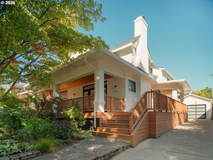 Property Photo:  2512 NE 45th Ave  OR 97213 
