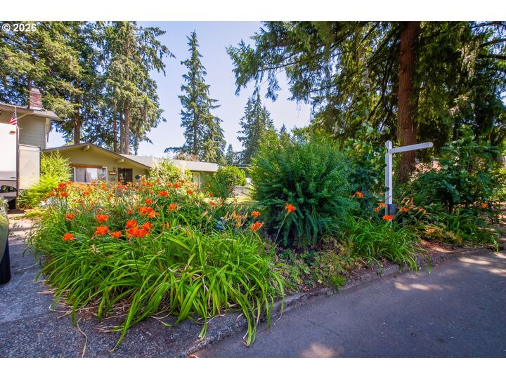 Property Photo:  12401 NE 10th St  WA 98684 