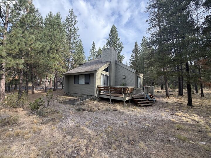 Property Photo: 57384 Acacia Ln 3 OR 97707