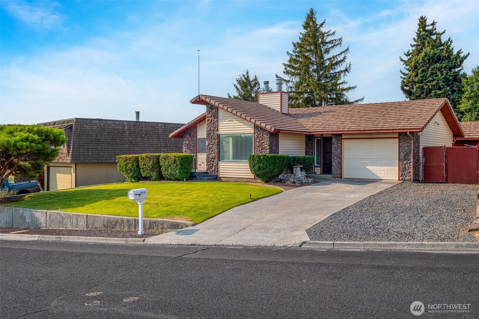 Property Photo: 315 Maringo Road WA 98823