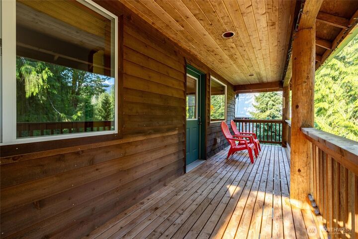 Property Photo:  11062  Whistler Lane  WA 98244 