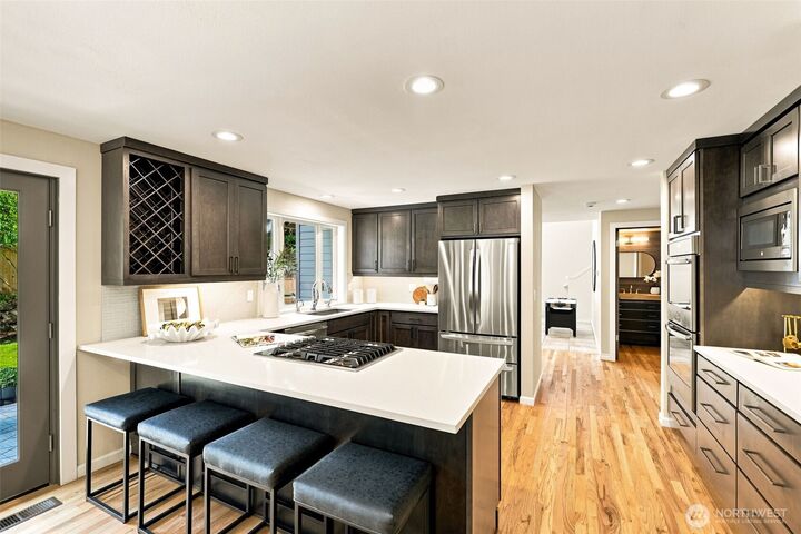 Property Photo:  4025  262nd Place SE  WA 98029 