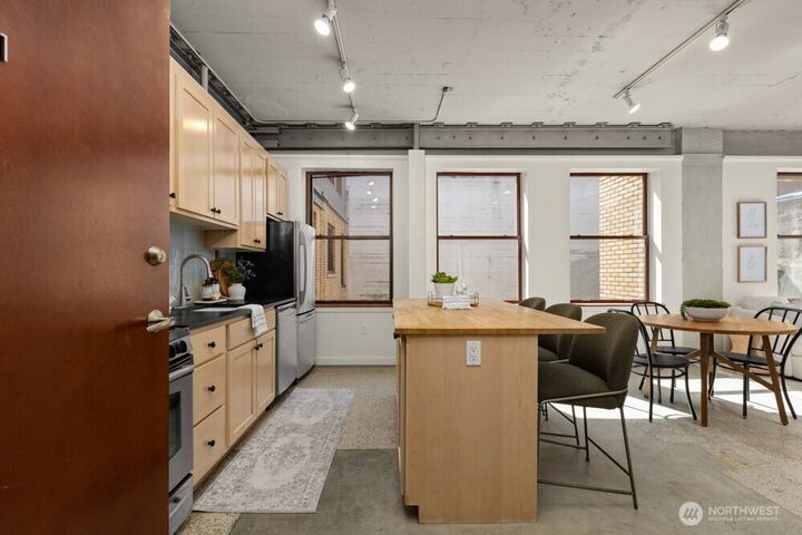 Property Photo: 744 Market Street 301 WA 98402