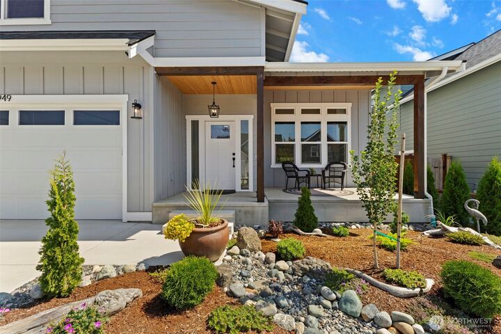 Property Photo:  5949  Ranch Loop  WA 98248 