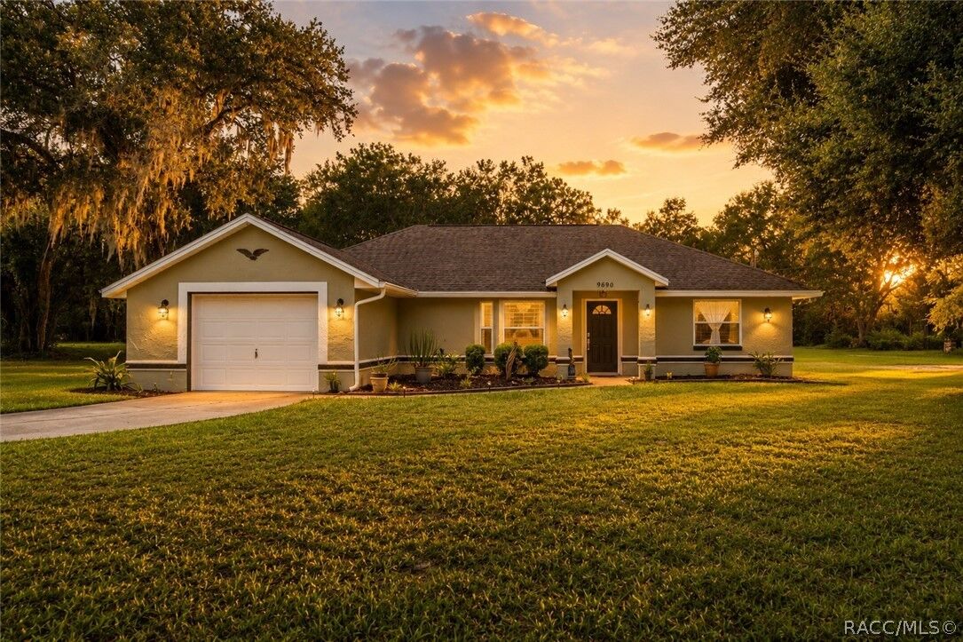 Property Photo:  9690 N Alder Avenue  FL 34428 