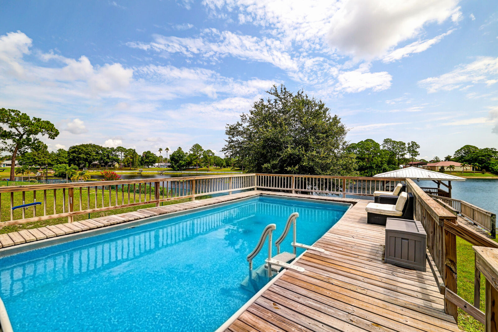 Property Photo:  844 Lake Betty Drive  FL 33852 