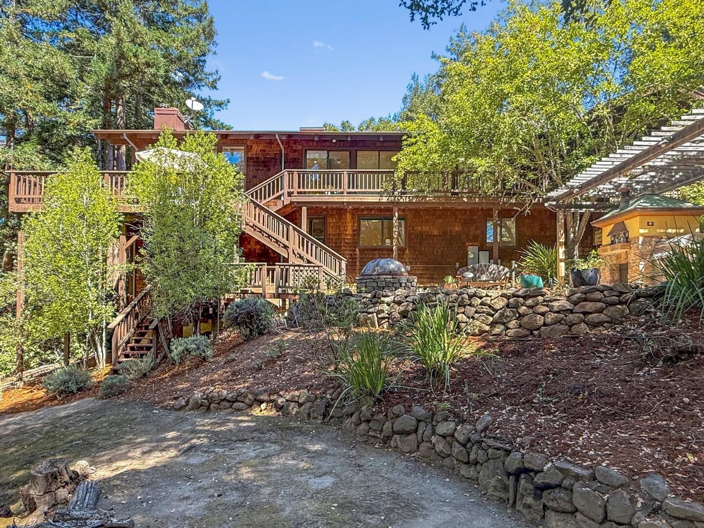Property Photo:  301 Canyon Oaks  CA 95065 