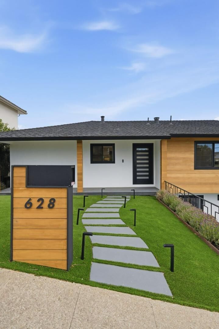Property Photo:  628 Newlands Avenue  CA 94403 