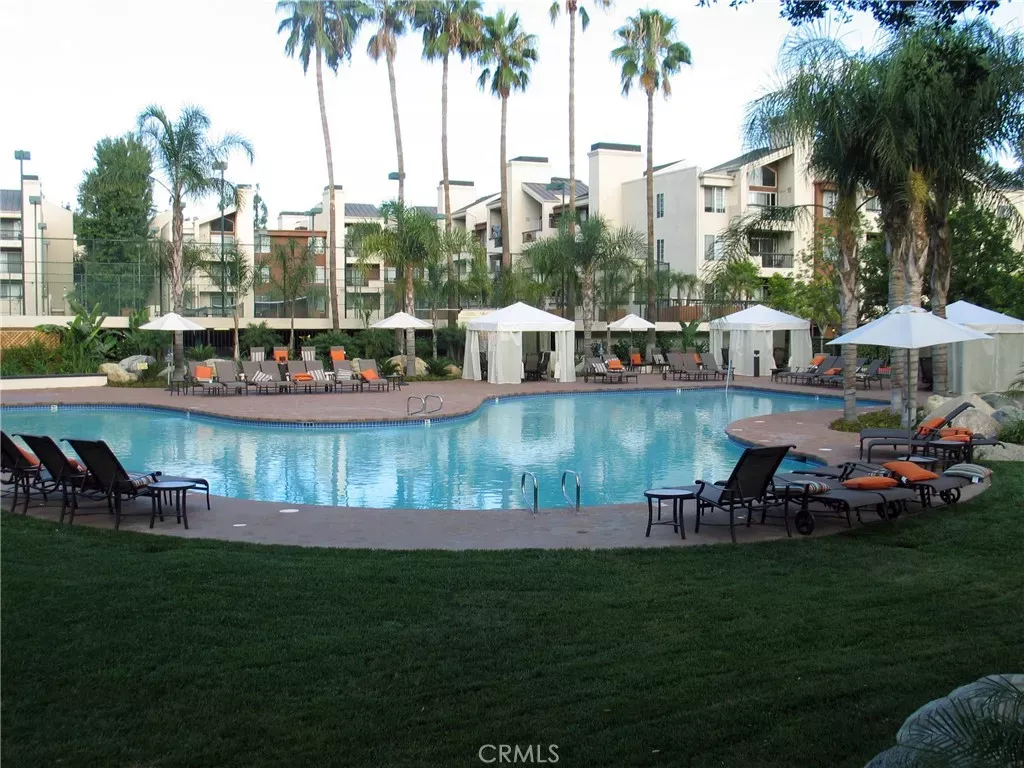 Property Photo:  5550 Owensmouth #317  CA 91367 