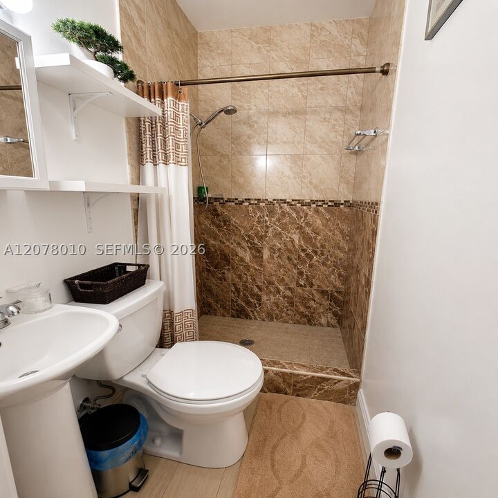 Property Photo:  7972 Lasalle Blvd 2  FL 33023 