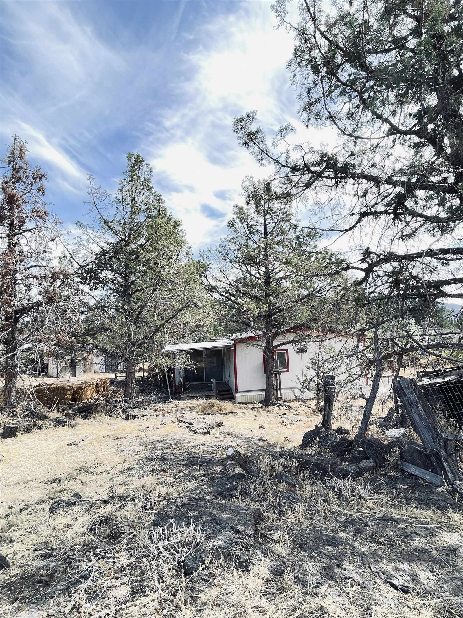 Property Photo: 11908 Quartz Ave CA 96064