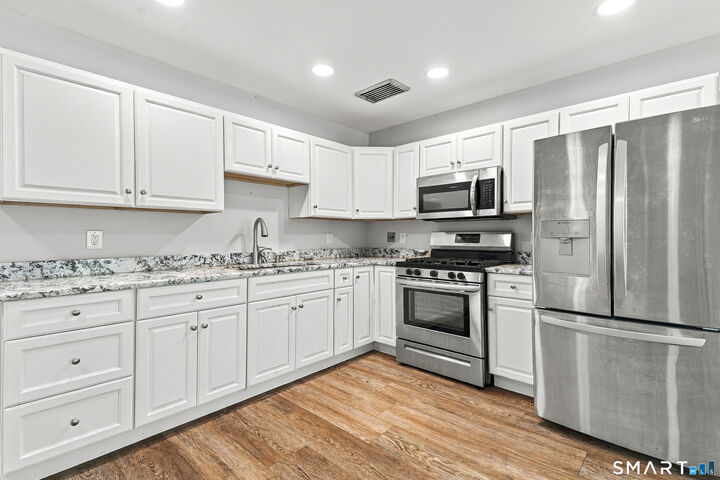 Property Photo:  22 North Lake Drive D2  CT 06517 