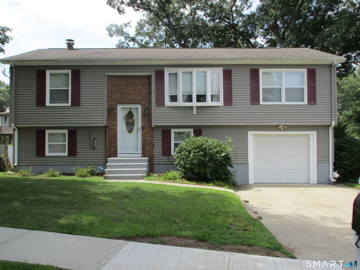 Property Photo:  2 Timberland Drive  CT 06516 
