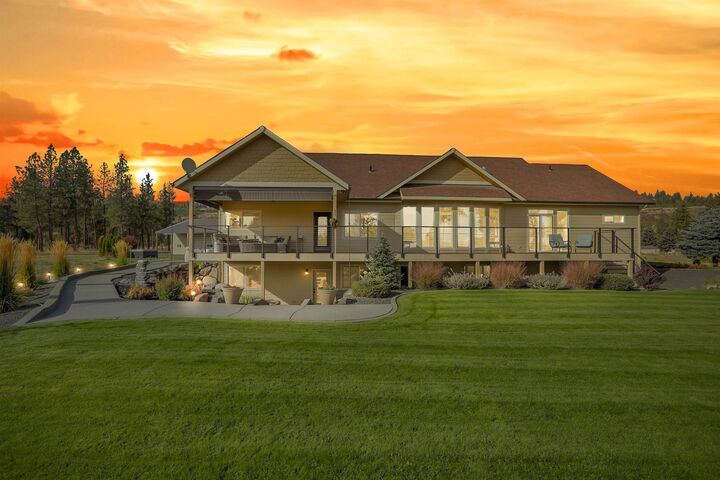 Property Photo:  7508 N Garfield Rd  WA 99224 