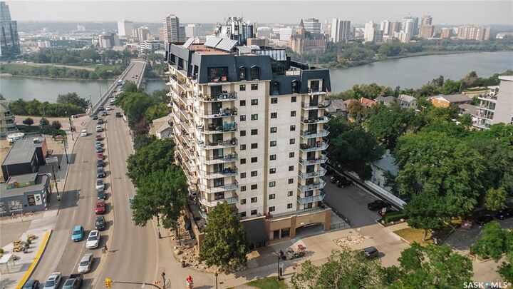 611 University Drive 404 — photo 1